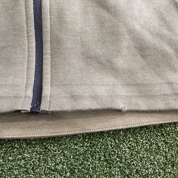 WOMEN’S NIKE TECH FLEECE - Picture 3 of 5